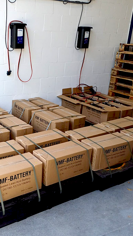 pic_gvb_accu_1 Siemens-technicus ontvangt materialen via SCS logistieke dienst